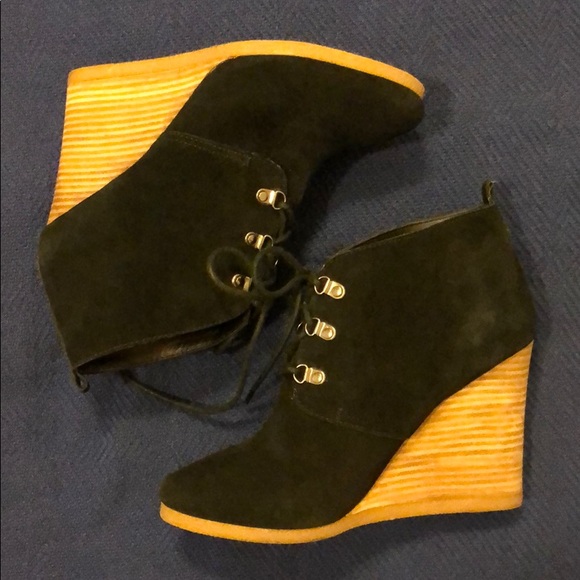 Express Black Wedge Booties - Picture 3 of 11